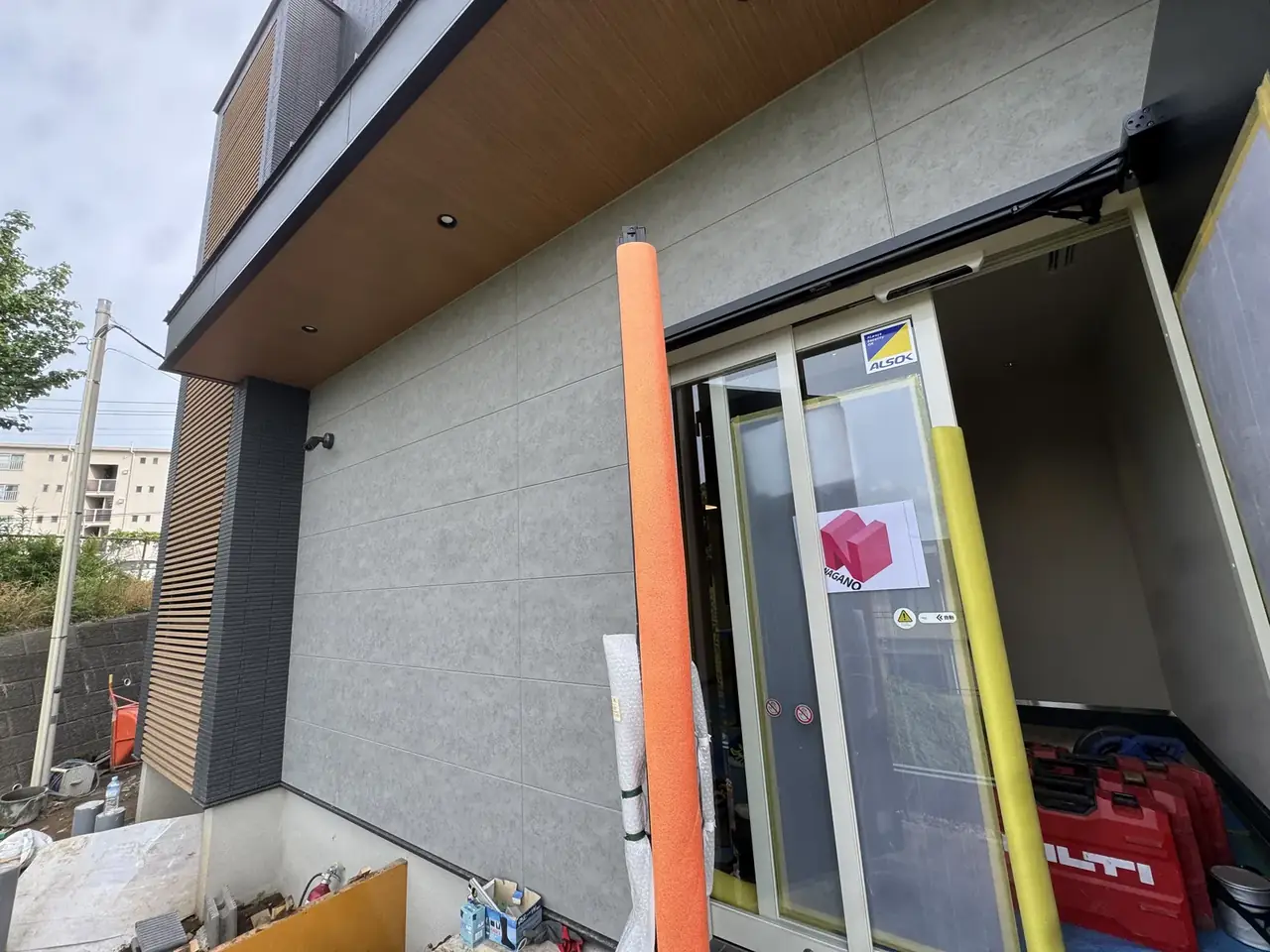 長野設備 本社の外観
