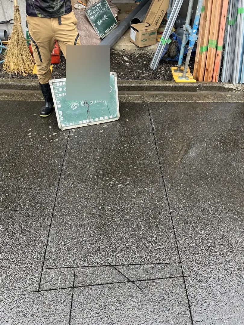 片倉町　公共下水道工事（公共下水道・排水設備工事）／舗装切断の墨出し